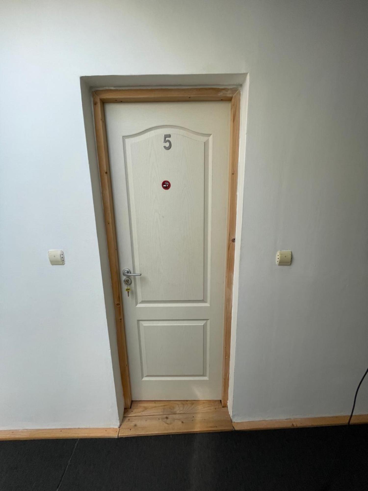 Casa Trandafirilor Hotel Tulcea Eksteriør billede