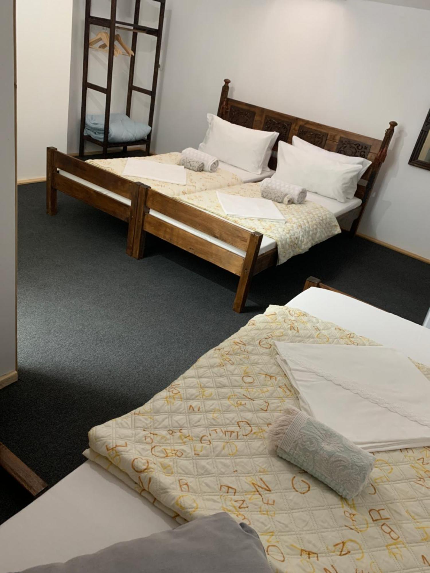 Casa Trandafirilor Hotel Tulcea Eksteriør billede