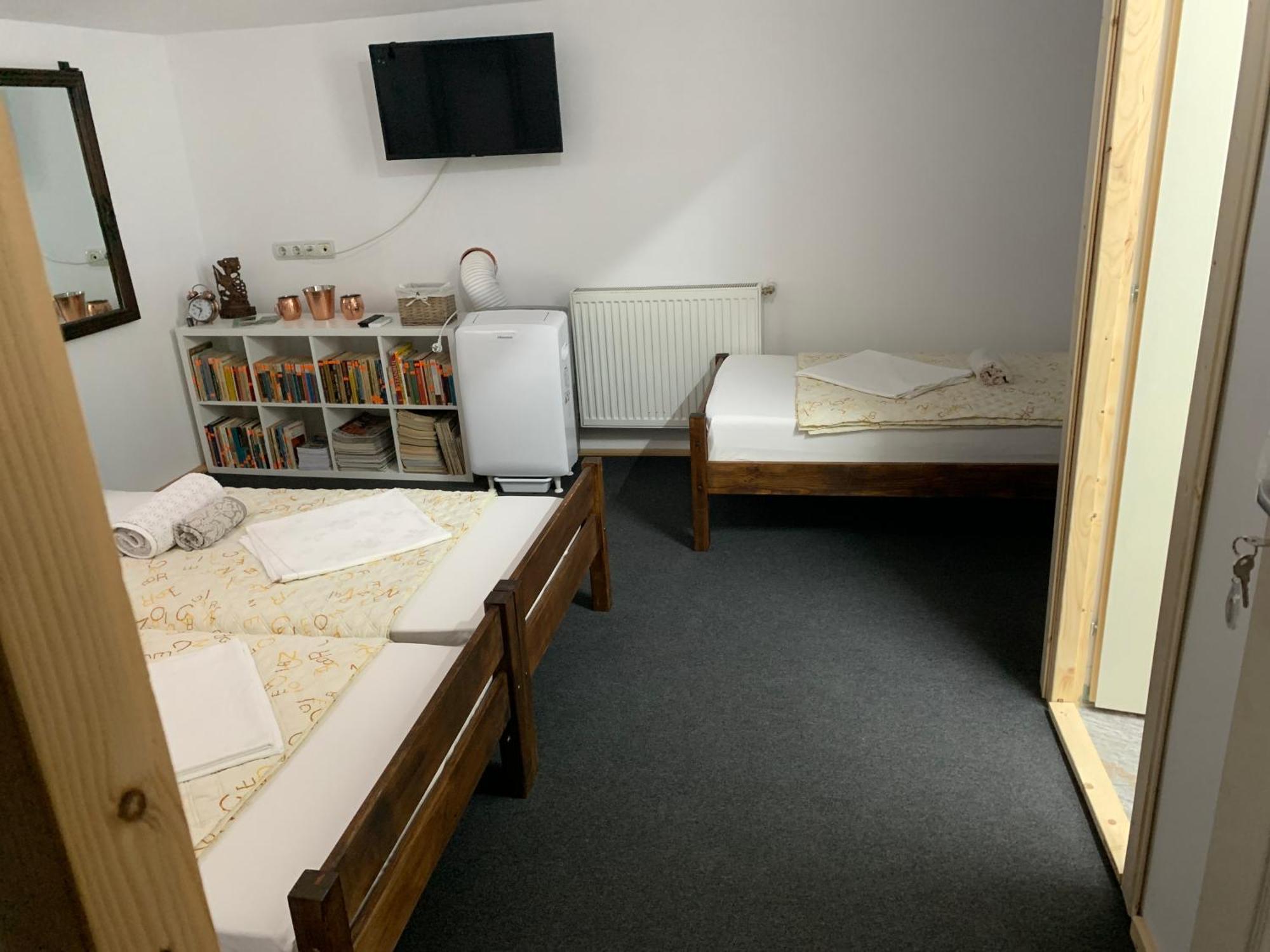 Casa Trandafirilor Hotel Tulcea Eksteriør billede